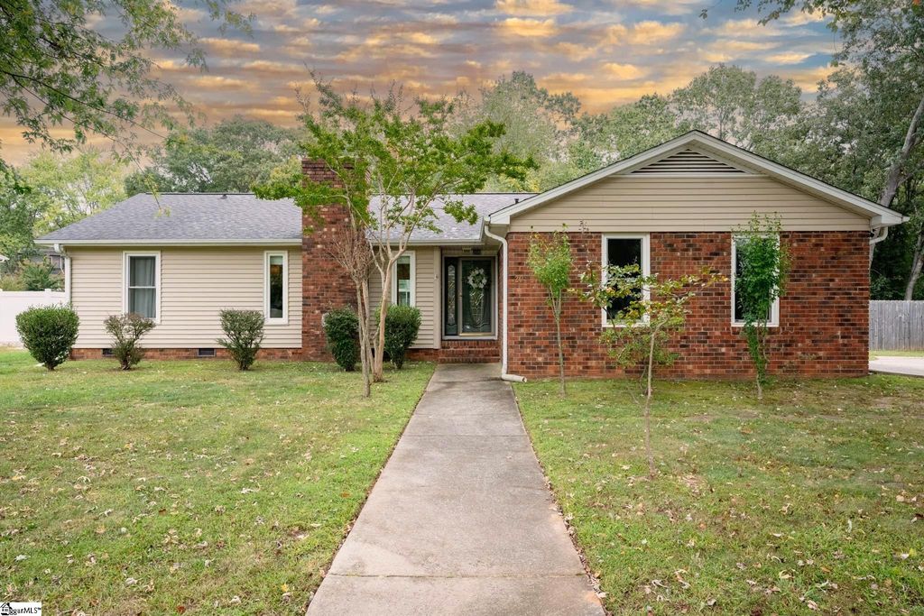 209 Governors Square, Greer, SC 29650