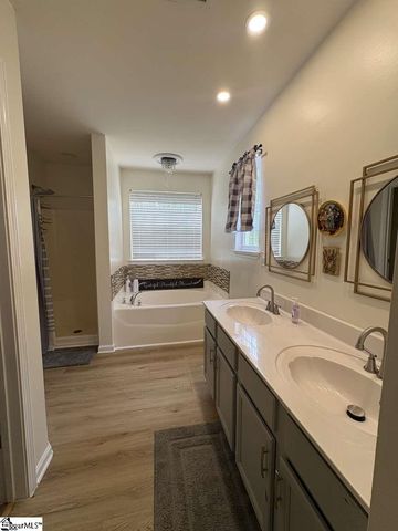 208 Catterick Way, Fountain Inn, SC 29644