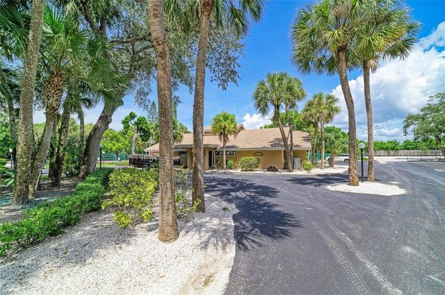 4863 VILLAGE GARDENS DRIVE 186, Sarasota, FL 34234