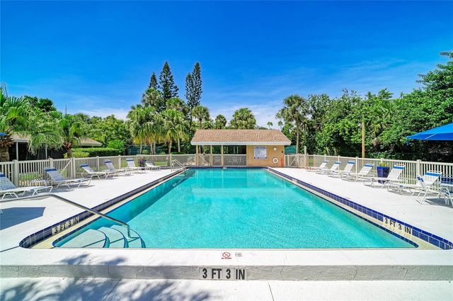 4863 VILLAGE GARDENS DRIVE 186, Sarasota, FL 34234