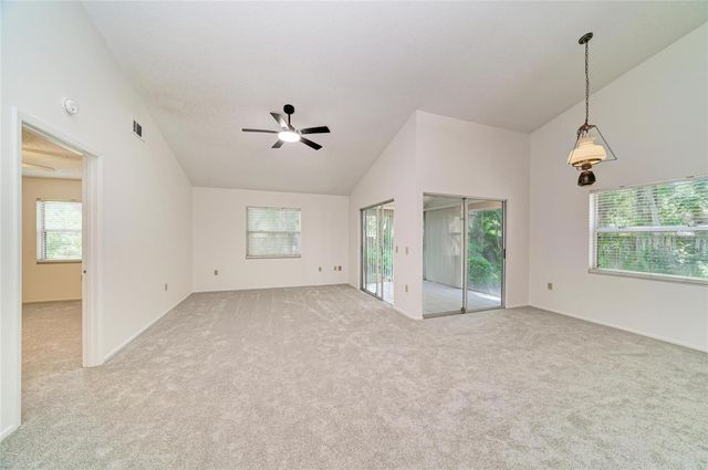 4863 VILLAGE GARDENS DRIVE 186, Sarasota, FL 34234
