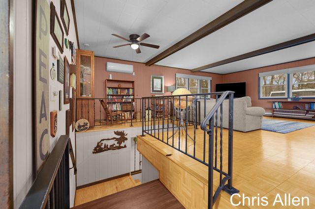 9047 Algoma Avenue Ne, Algoma Twp, MI 49341