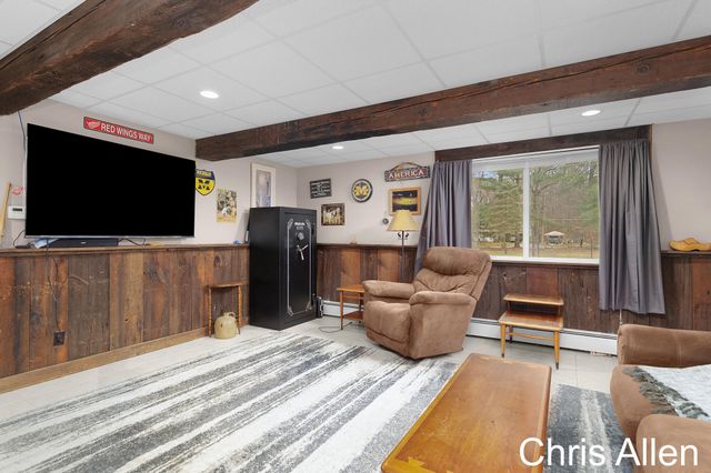 9047 Algoma Avenue Ne, Algoma Twp, MI 49341