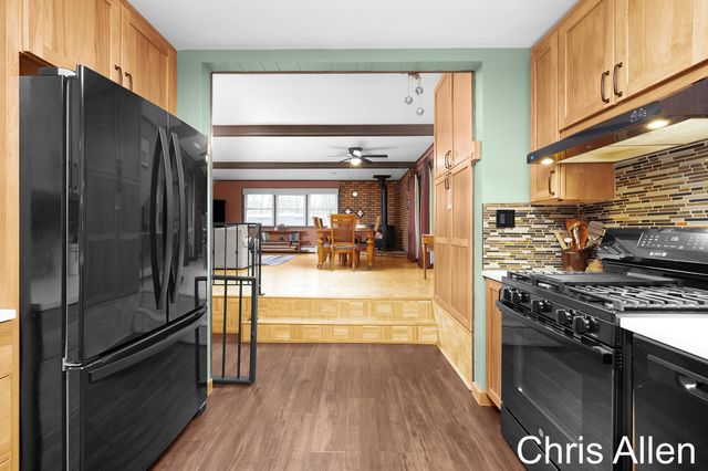 9047 Algoma Avenue Ne, Algoma Twp, MI 49341