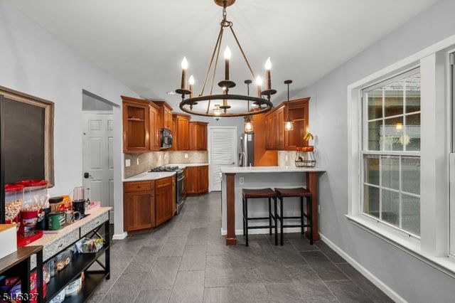 1 Eagle Ct, Monroe Twp., NJ 08831