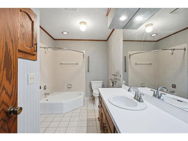 609 Pondhurst Drive, Amery, WI 54001