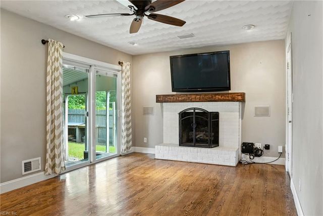 2412 Meiggs RD, Chesapeake, VA 23323