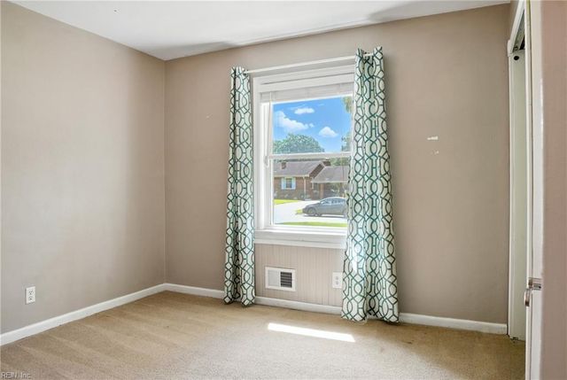 2412 Meiggs RD, Chesapeake, VA 23323