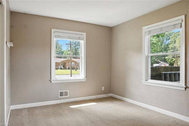 2412 Meiggs RD, Chesapeake, VA 23323