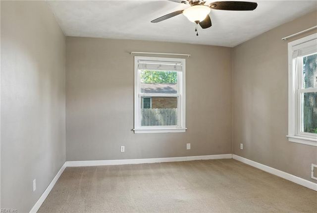 2412 Meiggs RD, Chesapeake, VA 23323