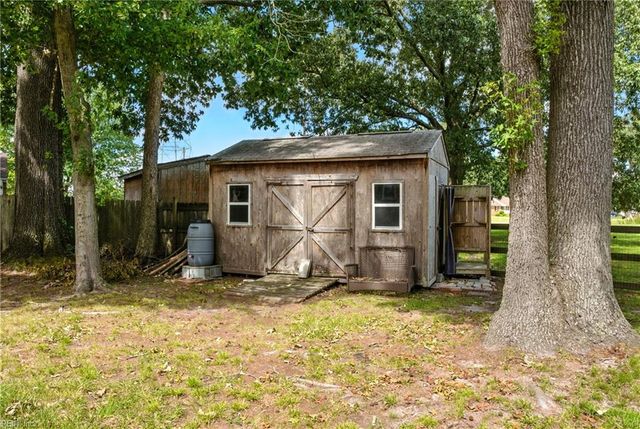 2412 Meiggs RD, Chesapeake, VA 23323