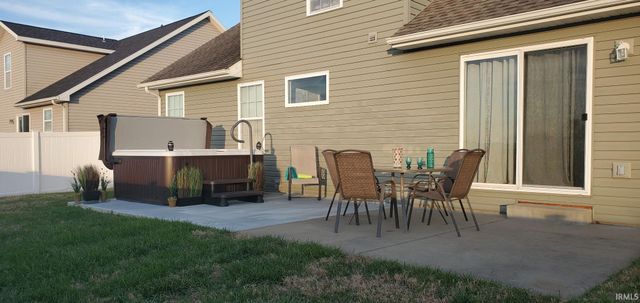 1899 Sandal Way, Newburgh, IN 47630