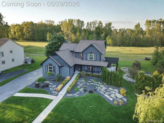 5729 Woodfield Parkway, Grand Blanc Charter Township, MI 48439