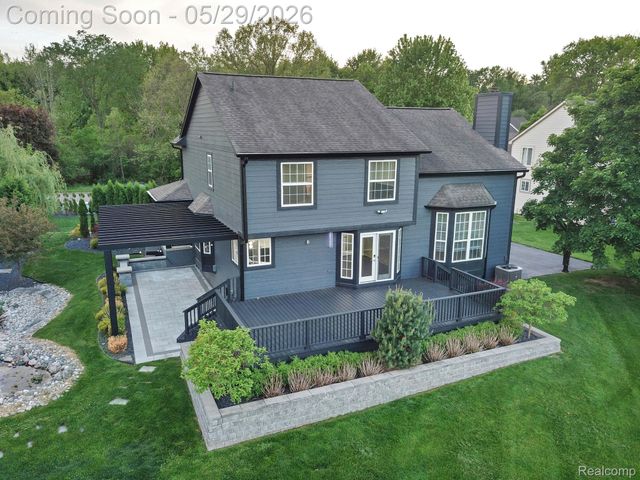 5729 Woodfield Parkway, Grand Blanc Charter Township, MI 48439