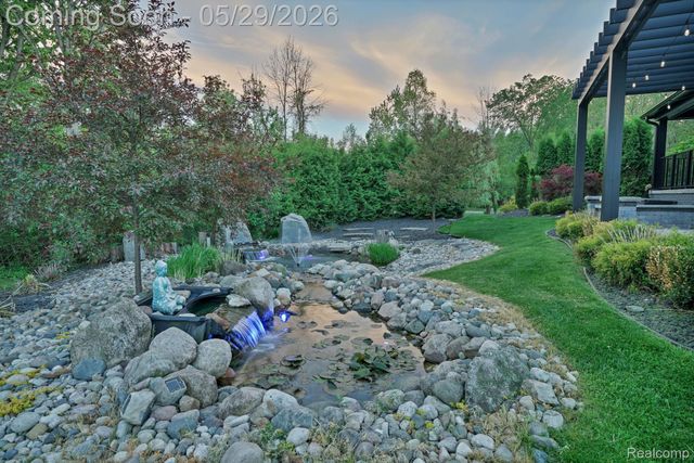 5729 Woodfield Parkway, Grand Blanc Charter Township, MI 48439