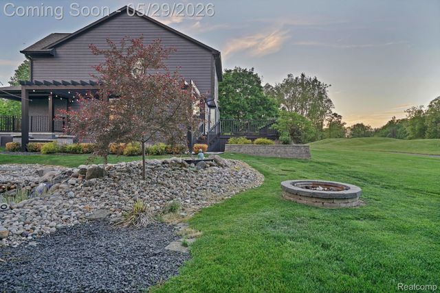 5729 Woodfield Parkway, Grand Blanc Charter Township, MI 48439