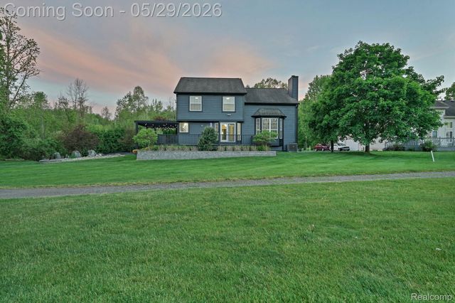 5729 Woodfield Parkway, Grand Blanc Charter Township, MI 48439