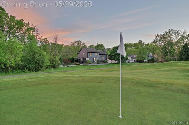 5729 Woodfield Parkway, Grand Blanc Charter Township, MI 48439