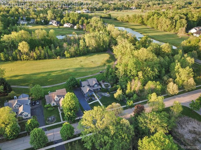 5729 Woodfield Parkway, Grand Blanc Charter Township, MI 48439