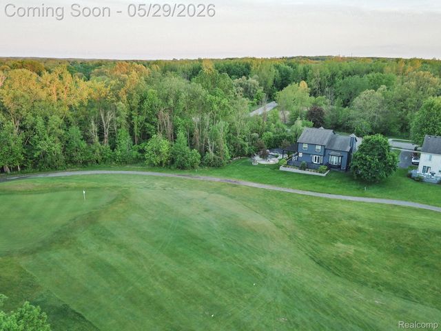 5729 Woodfield Parkway, Grand Blanc Charter Township, MI 48439