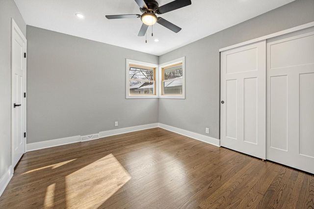 4611 W Kiley AVENUE, Milwaukee, WI 53223