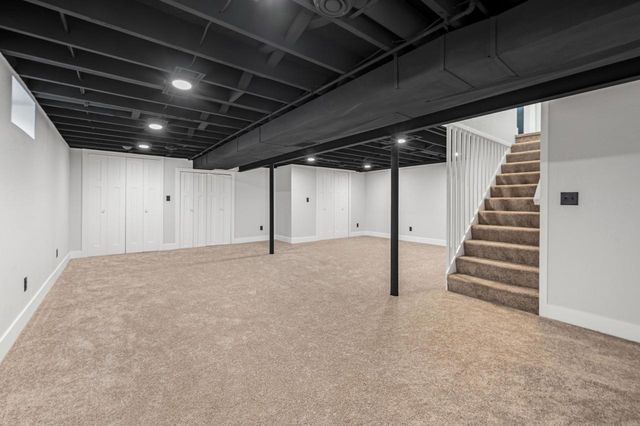 4611 W Kiley AVENUE, Milwaukee, WI 53223