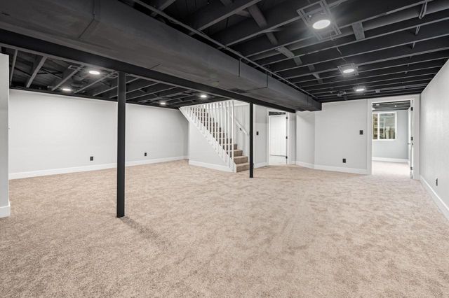 4611 W Kiley AVENUE, Milwaukee, WI 53223