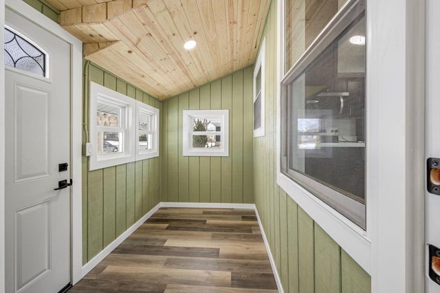 4611 W Kiley AVENUE, Milwaukee, WI 53223