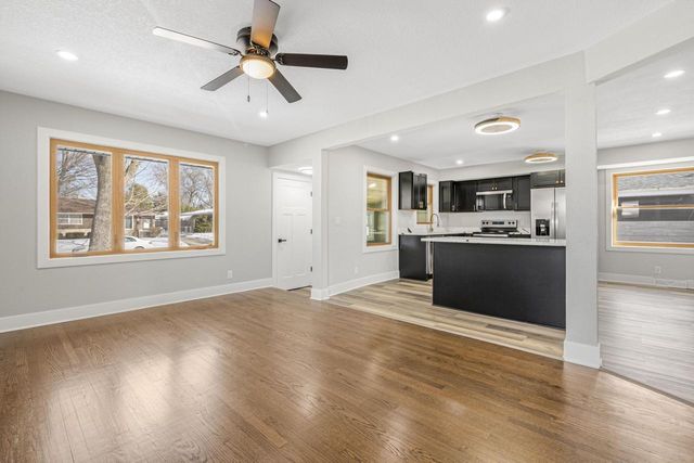 4611 W Kiley AVENUE, Milwaukee, WI 53223