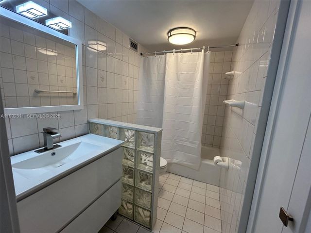 2899 Collins Ave 637, Miami Beach, FL 33140