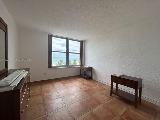 2899 Collins Ave 637, Miami Beach, FL 33140