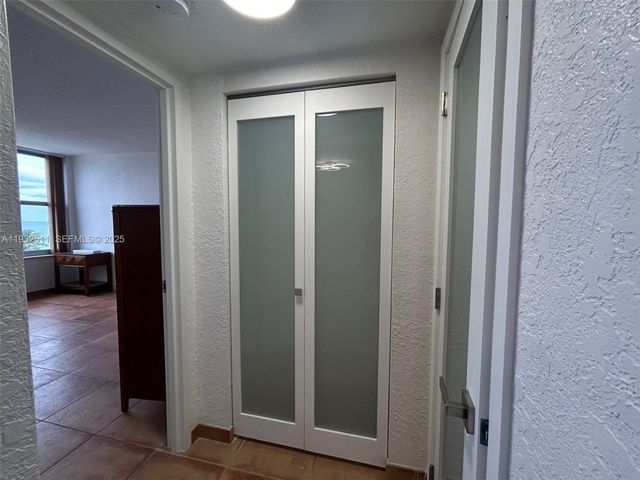 2899 Collins Ave 637, Miami Beach, FL 33140