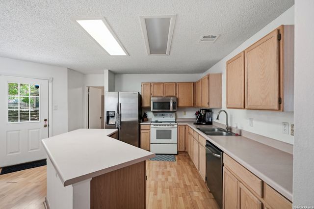 4967 Watering Trail Dr, San Antonio, TX 78247
