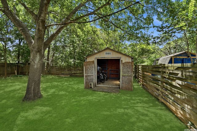 4967 Watering Trail Dr, San Antonio, TX 78247