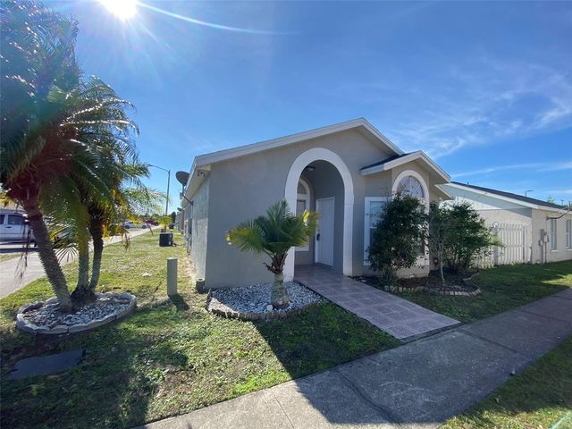 2439 HARBOR TOWN DRIVE 2439, Kissimmee, FL 34744