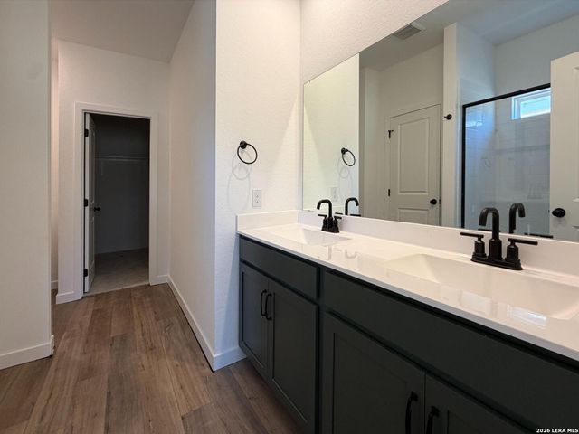 242 Brood Dr, Adkins, TX 78101