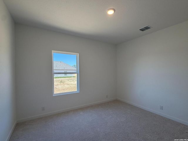 242 Brood Dr, Adkins, TX 78101
