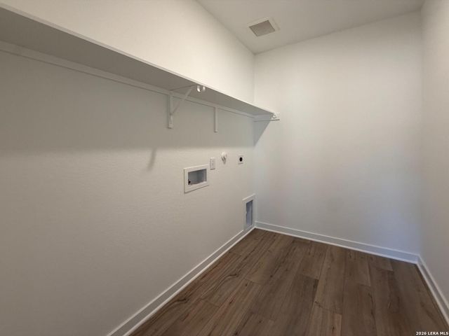 242 Brood Dr, Adkins, TX 78101