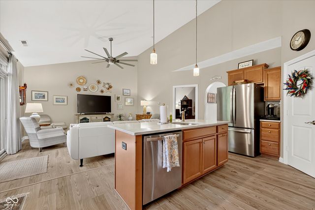 16152 Lakeville Crossing, Westfield, IN 46074
