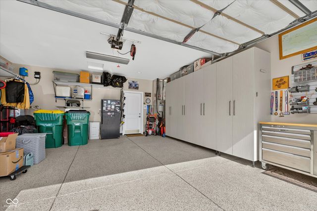 16152 Lakeville Crossing, Westfield, IN 46074