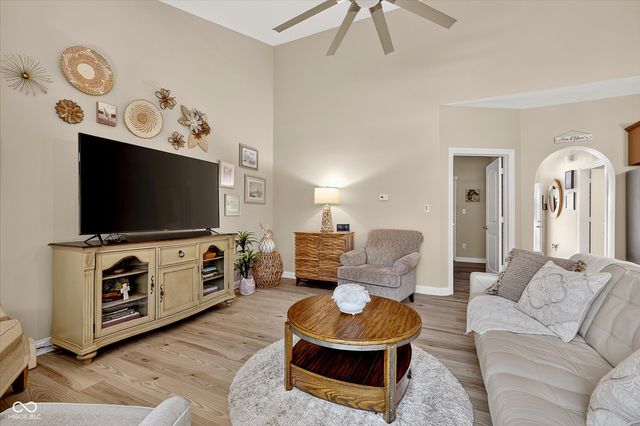 16152 Lakeville Crossing, Westfield, IN 46074