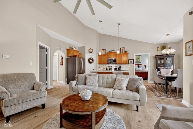 16152 Lakeville Crossing, Westfield, IN 46074