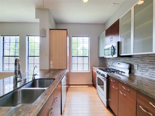 1414 Emancipation Avenue A, Houston, TX 77003
