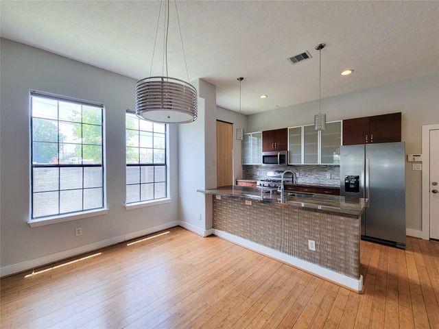 1414 Emancipation Avenue A, Houston, TX 77003