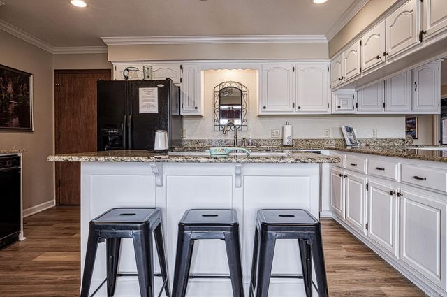 16 Baeza Way, Hot Springs Village, AR 71909