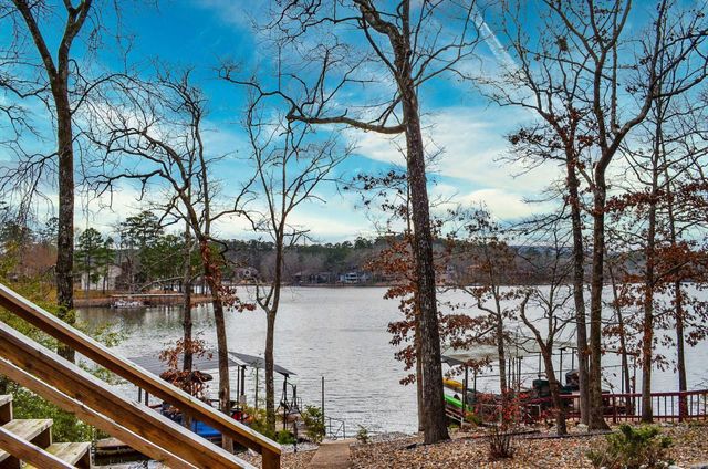 16 Baeza Way, Hot Springs Village, AR 71909