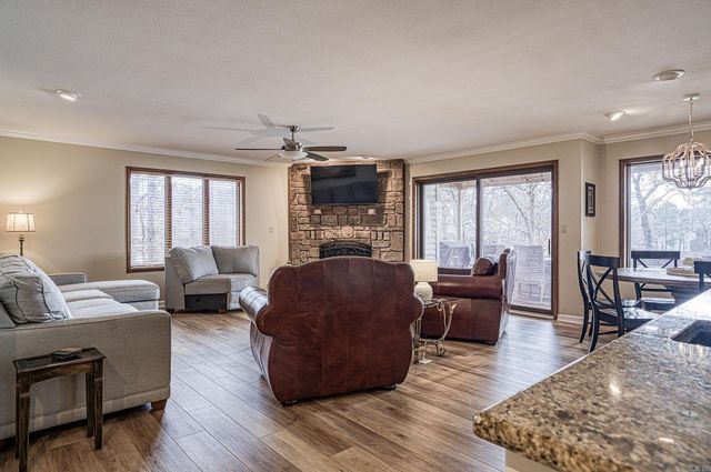 16 Baeza Way, Hot Springs Village, AR 71909