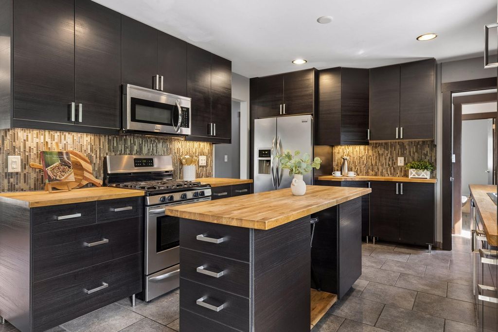 1208 36 1/2 Avenue NE, Minneapolis, MN 55418 — photo 2