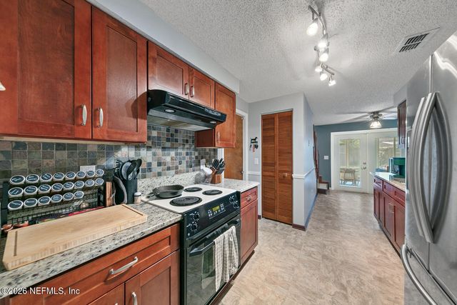 11418 BEACON Drive, Jacksonville, FL 32225