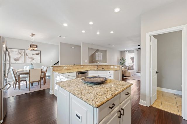 4007 Brownstone Court, Dallas, TX 75204